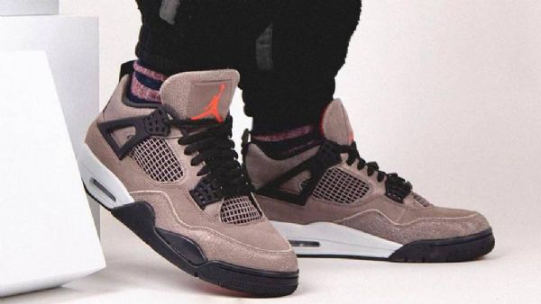 Pánské Boty Nike Air Jordan 4 Taupe Haze Hnědé