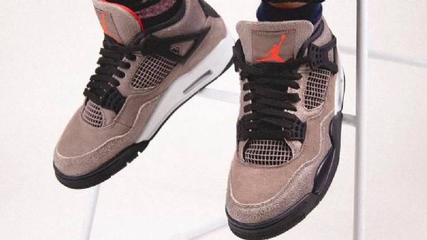 Pánské Boty Nike Air Jordan 4 Taupe Haze Hnědé