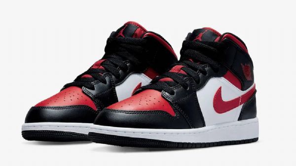 Boty Nike Air Jordan 1 Mid Tops Gs Se Širokou Špičkou Pro Ženy Černá Červený Bílý