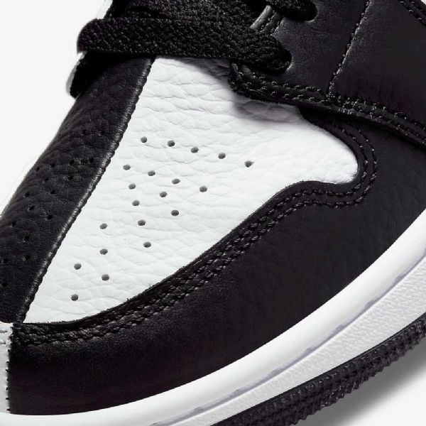 Boty Nike Air Jordan 1 Mid Tops Se Pro Ženy Bílá Černá