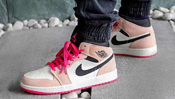 Dámské Hyper Boty Nike Air Jordan 1 Mid Tops Růžové