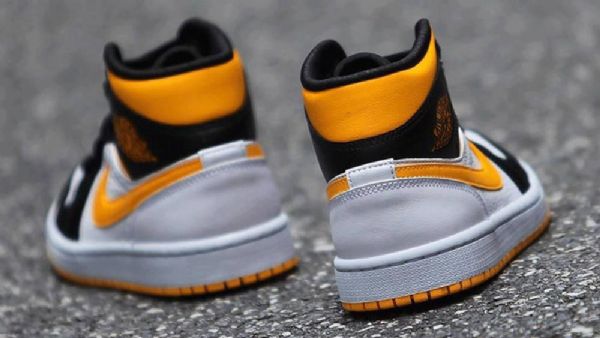 Dámské Laserové Boty Nike Air Jordan 1 Mid Tops Oranžová
