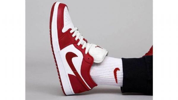 Dámské Nízké Boty Nike Air Jordan 1 Červené
