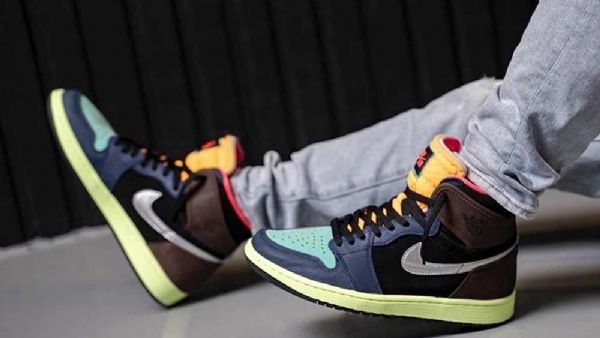 Dámské Vícebarevné Boty Nike Air Jordan 1 High Tops Og Bio Hack
