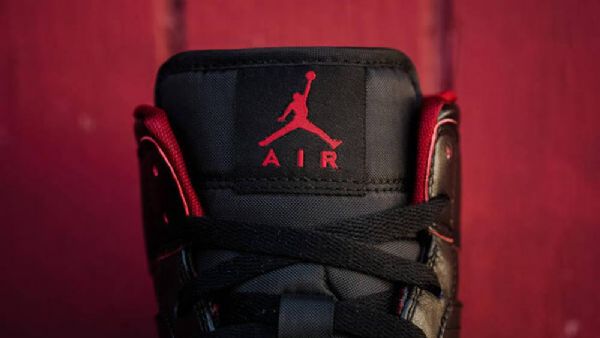 Nike Air Jordan 1 Mid Tops Lance Mountain Široké Pánské Boty Černé