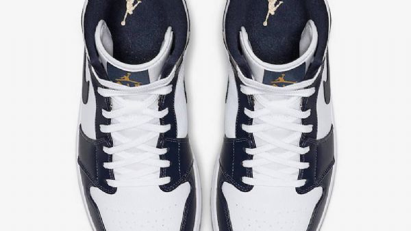 Nike Air Jordan 1 Mid Tops Obsidian Boty Pro Muže Bílý