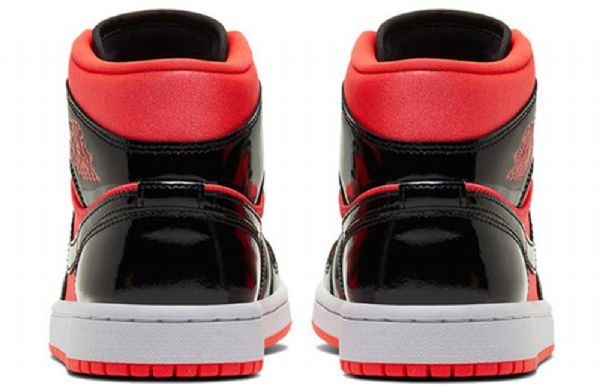 Nike Air Jordan 1 Mid Tops Retro Basketbalové Boty Pro Ženy Černo-červené