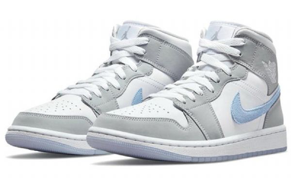 Nike Air Jordan 1 Mid Tops Retro Basketbalové Boty Pro Ženy V Tyrkysové Barvě