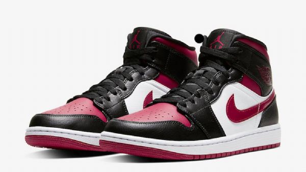 Nike Air Jordan 1 Mid Tops Wide Toe Boty Pro Muže Černá Červený