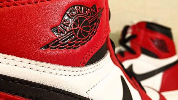 Nike Air Jordan 1 Og High Tops Chicago Boty Pro Muže Burgundy Bílý