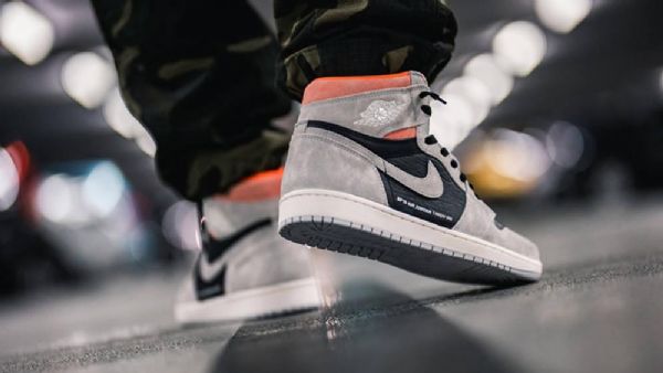 Nike Air Jordan 1 Retro Crimson Boty Pro Muže Šedé