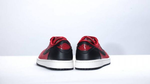 Nike Air Jordan 1 Retro Low Tops Og Boty Pro Muže Červená Černá
