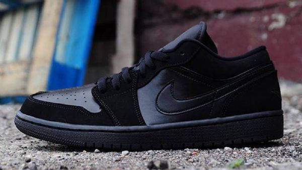 Nízké Trojité Boty Nike Air Jordan 1 Pro Muže Černé