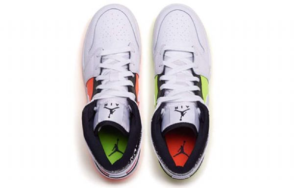 Pánské Basketbalové Boty Nike Air Jordan 1 Mid Tops Gs Bílé