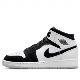 Pánské Basketbalové Boty Nike Air Jordan 1 Mid Tops Se Gs Černá Bílý