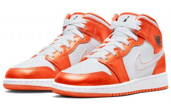 Pánské Basketbalové Boty Nike Air Jordan 1 Mid Tops Se Gs Oranžová