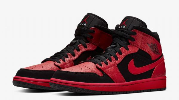 Pánské Boty Nike Air Jordan 1 Mid Tops Černá Červený