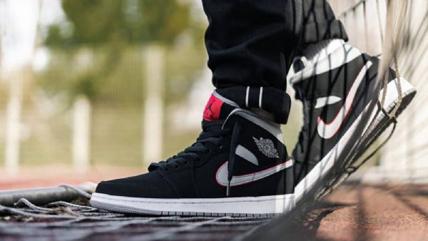 Pánské Boty Nike Air Jordan 1 Mid Tops Černá Šedá Červený
