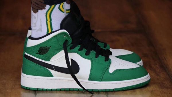 Pánské Boty Nike Air Jordan 1 Mid Tops Se Zelená Černá