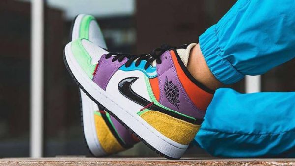Pánské Boty Nike Air Jordan 1 Mid Tops Secolor Vícebarevné