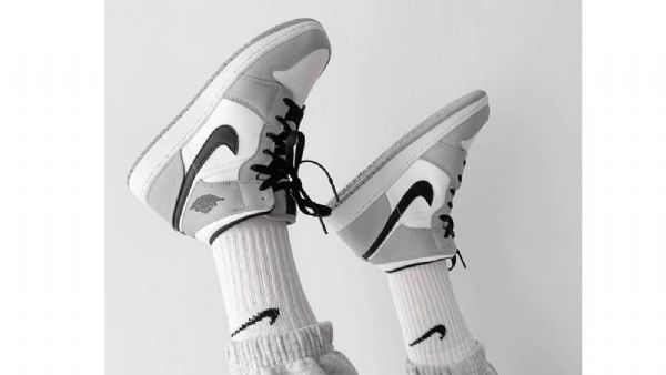 Pánské Boty Nike Air Jordan 1 Mid Tops Šedé