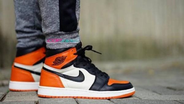 Pánské Boty Nike Air Jordan 1 Shatteredboard Oranžová Černá Bílá