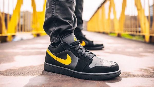 Pánské Nízké Boty Nike Air Jordan 1 Černá Žlutá