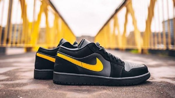 Pánské Nízké Boty Nike Air Jordan 1 Černá Žlutá