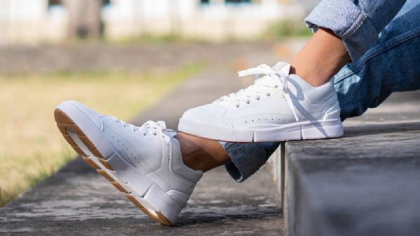 Pánské Polobotky Nike Air Jordan 1 Na Středový Kurt Bílé