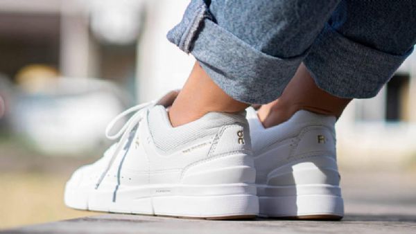 Pánské Polobotky Nike Air Jordan 1 Na Středový Kurt Bílé