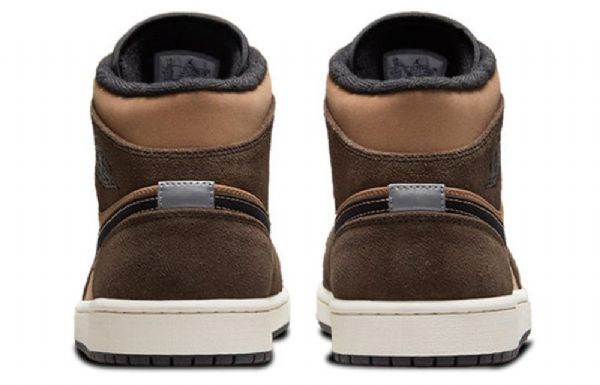 Pánské Retro Basketbalové Boty Nike Air Jordan 1 Mid Tops Se Tmavě Čokoládově Hnědé