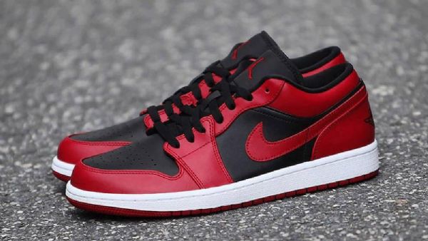Pánské Široké Boty Nike Air Jordan 1 Low Tops Reverse Červený Bílý