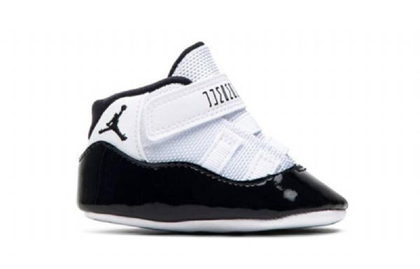 Nike Air Jordan 11 Retro Cb Basketbalové Boty Pro Děti Černá Bílý