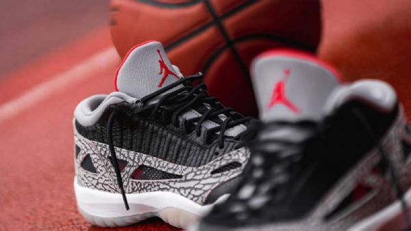 Pánské Nízké Boty Nike Air Jordan 11 Černé