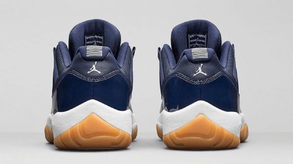 Pánské Polobotky Nike Air Jordan 11 V Tmavě Modré Barvě