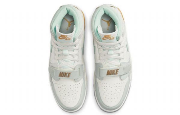 Pánské Basketbalové Boty Nike Air Jordan Legacy 312 V Khaki Barvě